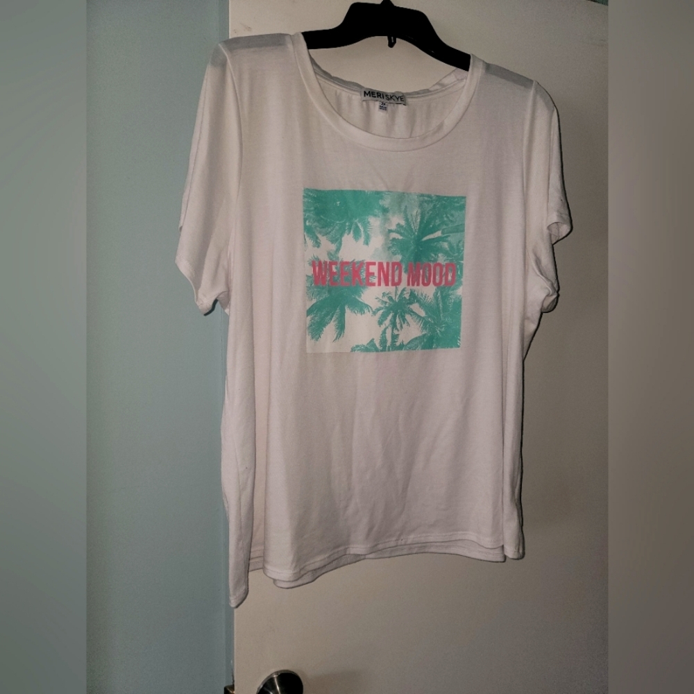 NEW NWOT Dia & Co Merri Skye Round Neck White Tee Shirt With Decal Size 2X